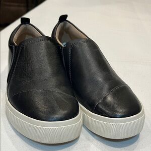 Taos Black Leather Twin Gore Lux size 7 women’s